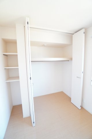 【収納】 | 第五スカイマンション | ※同物件・同タイプの写真です。