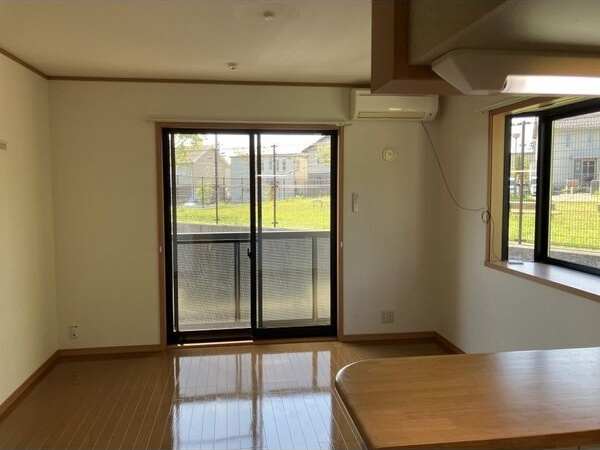 サン・ヴィレッジの居間・リビング