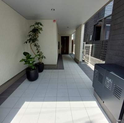 【エントランス】 | C-Flats