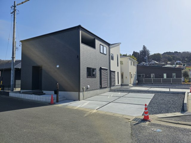 瑞浪市益見町の駐車場