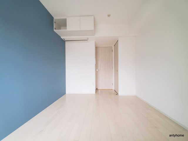 SERENiTE谷四　仲介手数料無料の居間・リビング