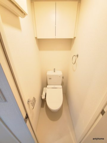 SERENiTE谷四　仲介手数料無料のトイレ