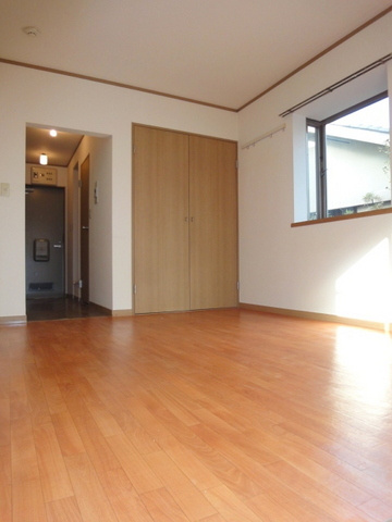 クレール荻窪の寝室|★南向き陽当良好★　★室内物干フック設置★