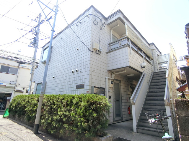 クレール荻窪のエントランス