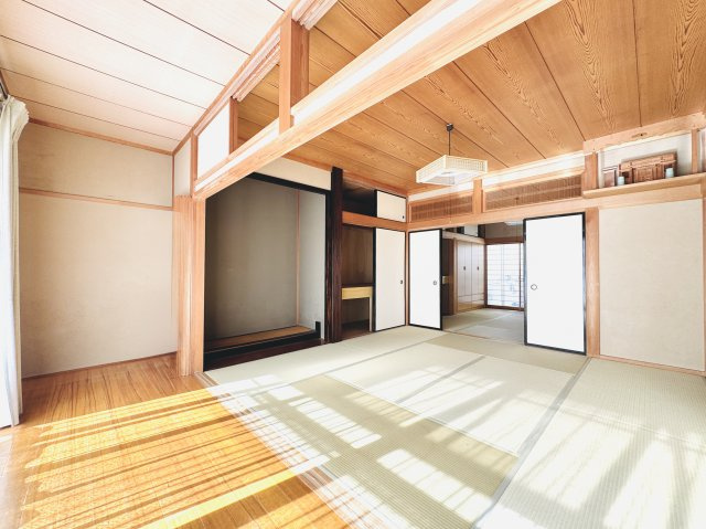 伊勢崎市堀口町　中古住宅の洋室