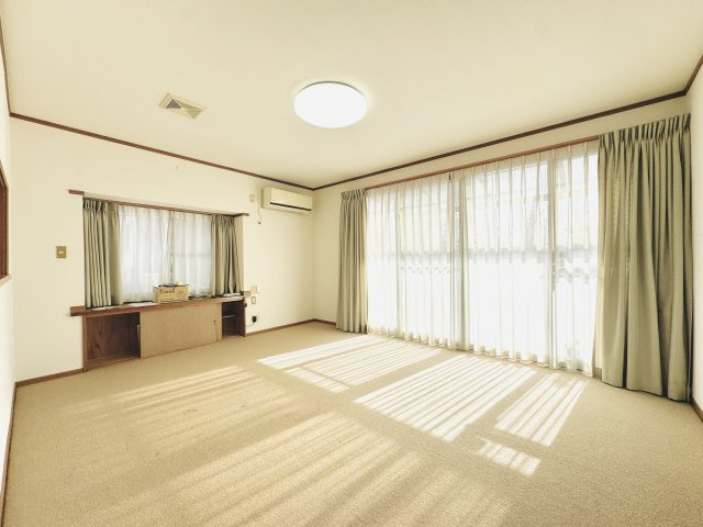 伊勢崎市堀口町　中古住宅の洋室