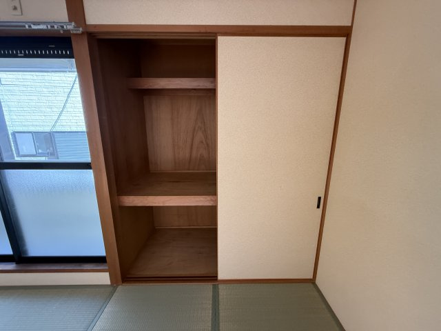 ハイツ・ジェルミの収納