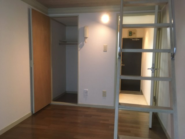 レオパレス千駄木A棟の洋室