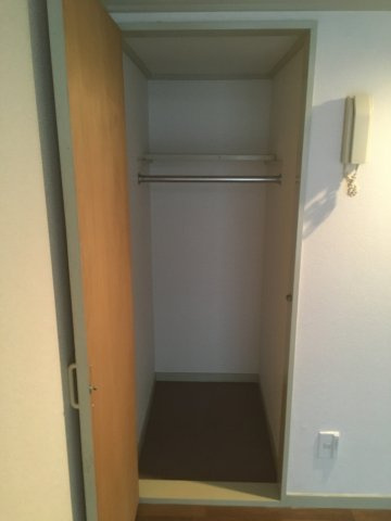 レオパレス千駄木A棟の収納