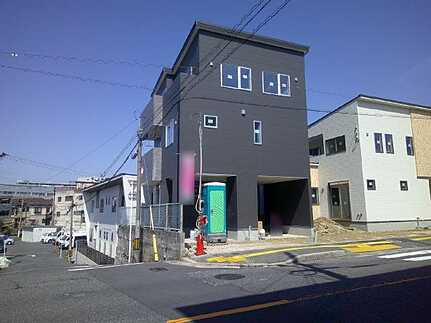 安芸郡府中町浜田本町の前面道路含む現地写真