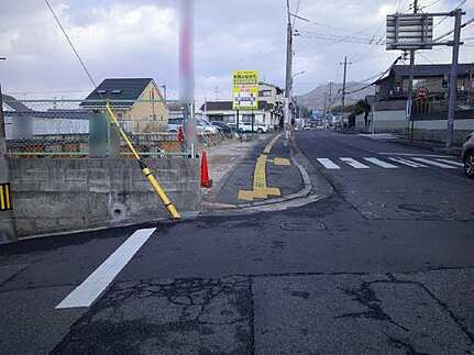 安芸郡府中町浜田本町の前面道路含む現地写真