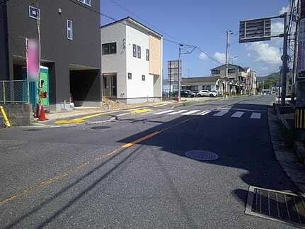 安芸郡府中町浜田本町の前面道路含む現地写真