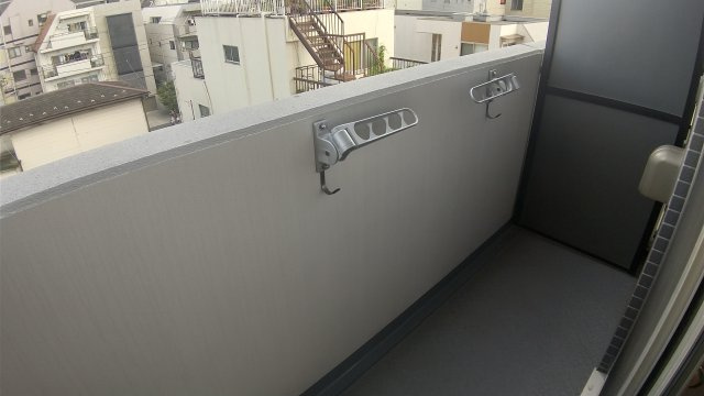 ステージファースト両国南　アジールコートのバルコニー