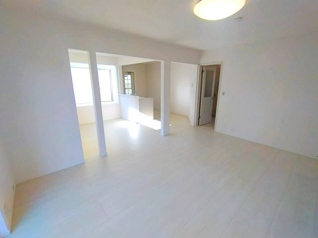 横浜市泉区西が岡二丁目戸建の居間・リビング