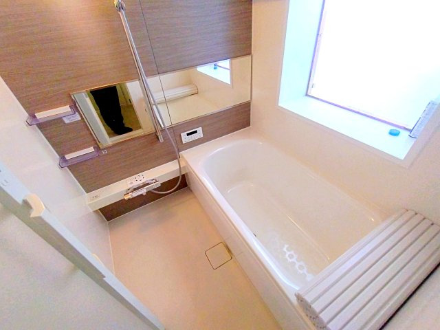 横浜市泉区西が岡二丁目戸建の浴室