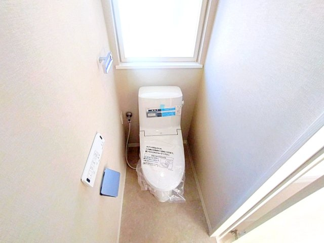 横浜市泉区西が岡二丁目戸建のトイレ