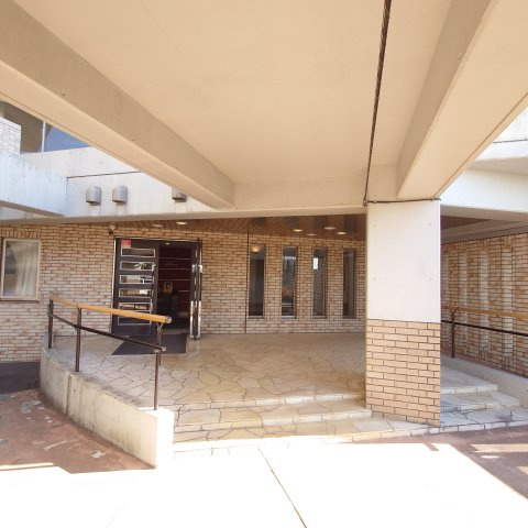 リリーベル宮前ヒルズのエントランス