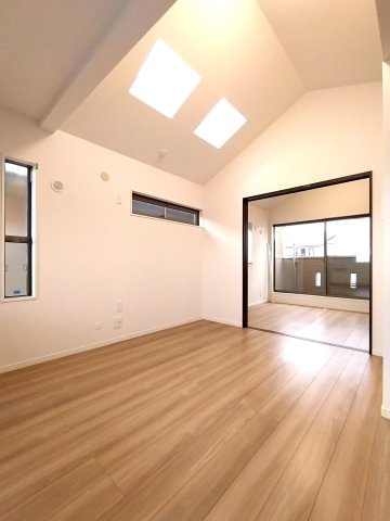 横須賀市望洋台戸建の居間・リビング