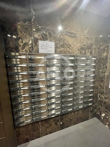 リーガル南堀江　堀江小学校区の設備|リーガル南堀江　メールボックス