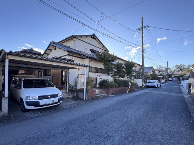 土岐市泉が丘６丁目の前面道路含む現地写真