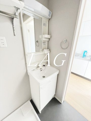 【洗面所】 | TEN-NOM HOUSE DELUXE | 洗面台です。