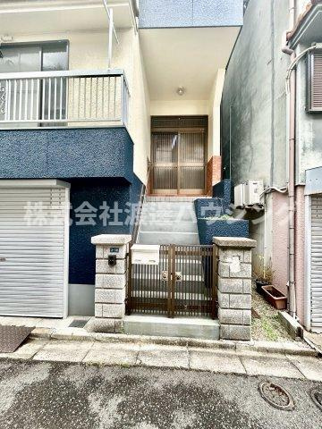 善根寺町6丁目一戸建のエントランス