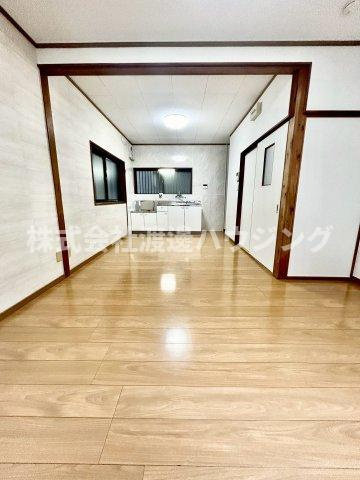 善根寺町6丁目一戸建の居間・リビング