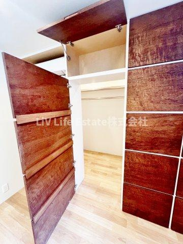 芝久保５丁目貸家の収納