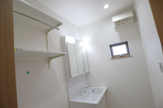 クレアール堺町ＩＩの洗面所