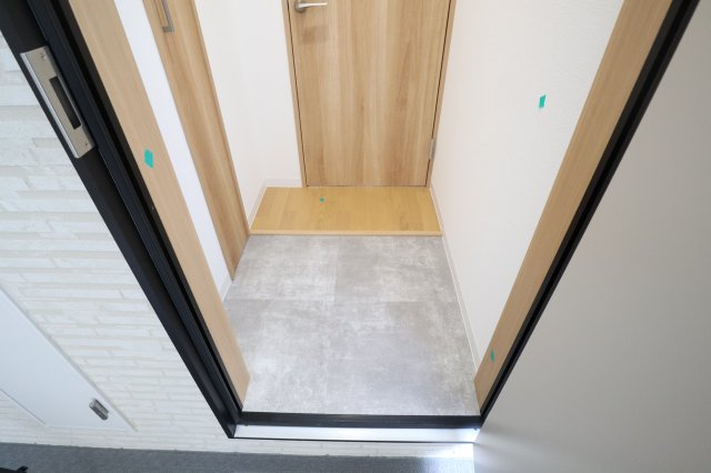 クレアール堺町ＩＩの玄関