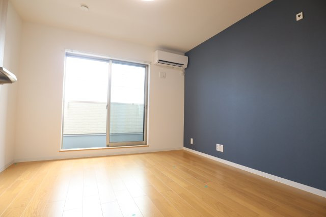 クレアール堺町ＩＩの居間・リビング