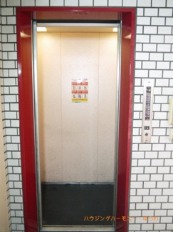 【その他共用部分】 | 勿論エレベーターが備え付けられています。