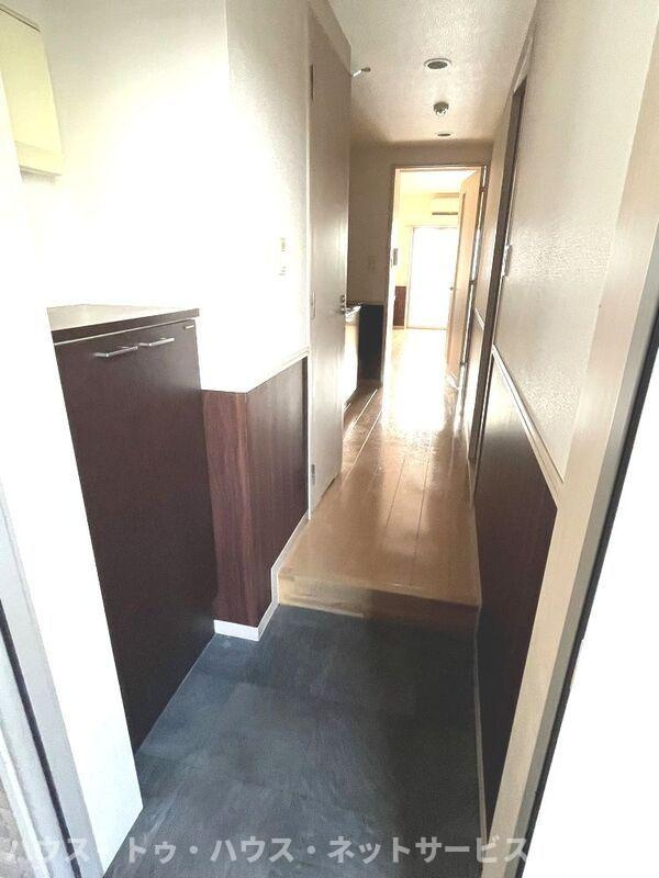 柏８０８タワーの玄関