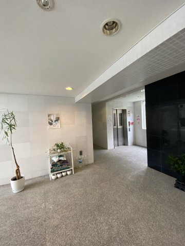 リエトコート向島のロビー