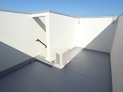 【バルコニー】 | GRANDTIC CENTRAL CHIBA（グランティックセントラルチバ） | 広々ルーフバルコニー