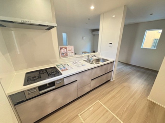 【居間・リビング】 | 安佐南区古市4（古市橋駅まで徒歩5分）限定1棟