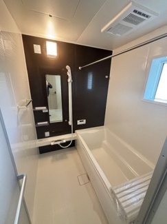 【浴室】 | 安佐南区古市4（古市橋駅まで徒歩5分）限定1棟 | 足を伸ばせるお風呂