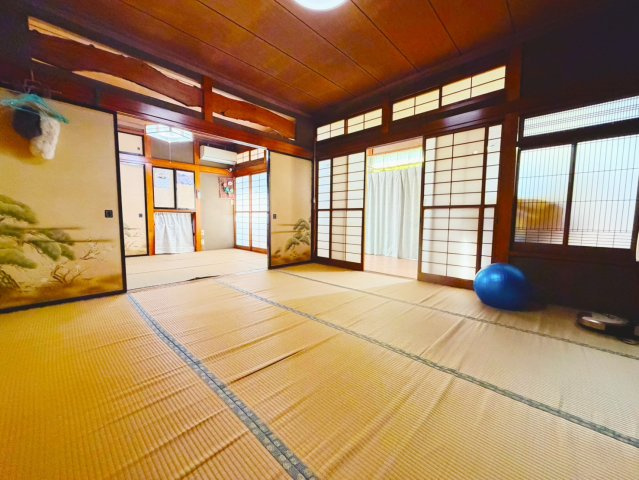 残置物お片付け済♪約180坪の広々土地+中古住宅♪の和室