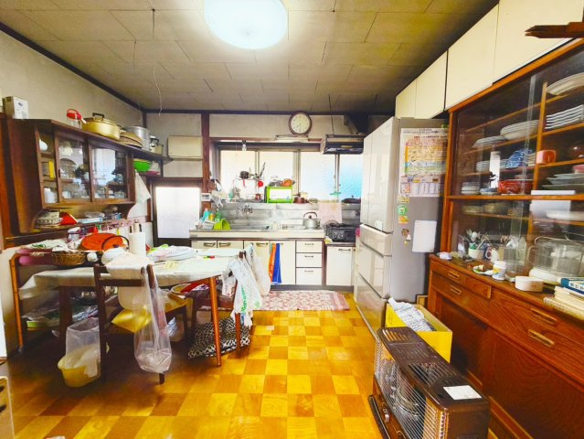 残置物お片付け済♪約180坪の広々土地+中古住宅♪のキッチン