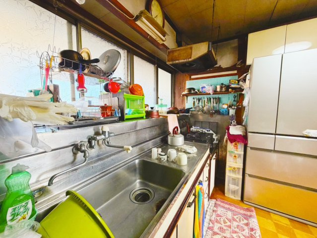 残置物お片付け済♪約180坪の広々土地+中古住宅♪のキッチン