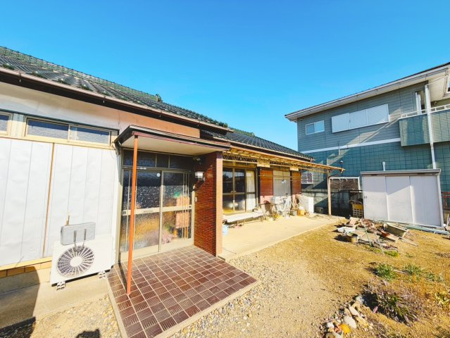 栃木市城内町に約180坪の広々土地+中古住宅♪