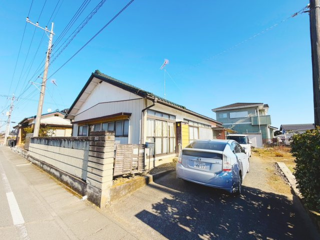 残置物お片付け済♪約180坪の広々土地+中古住宅♪の駐車場