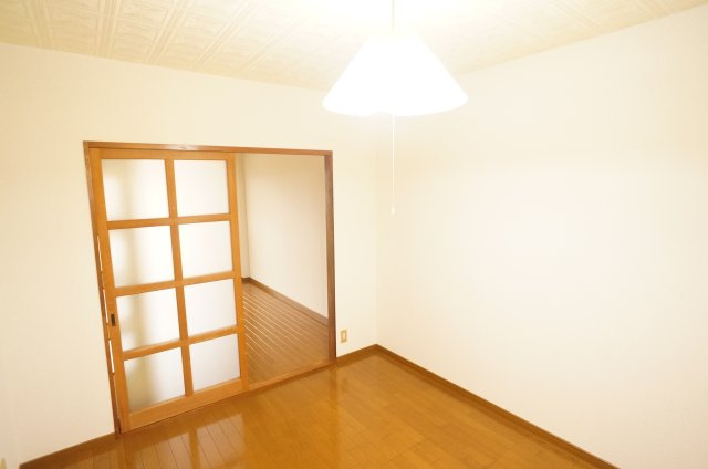 ライズ綾の居間・リビング