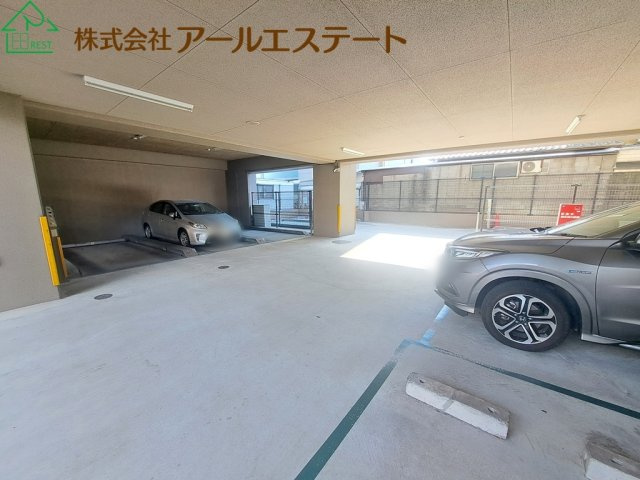 リベール姫路駅南Ⅰ　山電「亀山駅」徒歩14分の駐車場