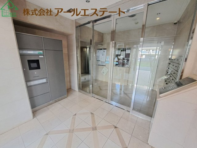 リベール姫路駅南Ⅰ　山電「亀山駅」徒歩14分の玄関