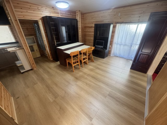 有明アパート　3号室の洋室