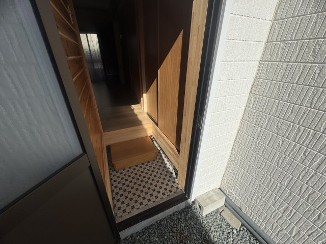 有明アパート　3号室の玄関