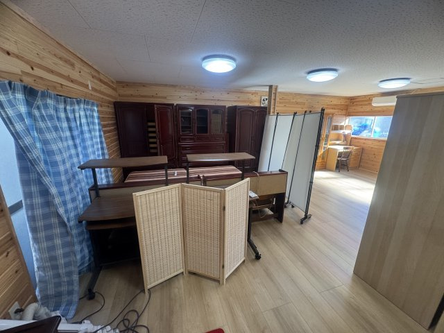 有明アパート　3号室の洋室