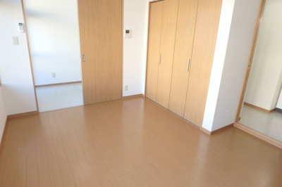 【洋室】 | 国際ハイム | 他のお部屋の参考写真となります。