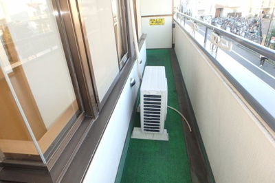 【バルコニー】 | 国際ハイム | 他のお部屋の参考写真となります。